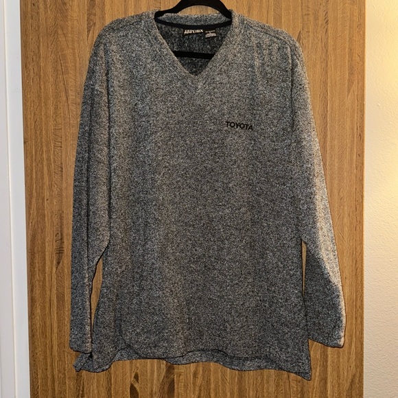 100% polyester assembled in the Dominican republic made out of US materials - Picture 1 of 5